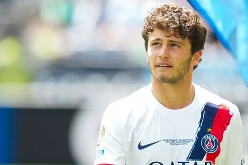 إيقاف جواو نيفيز بعد طرده في نهائي المونديال الأوروبي