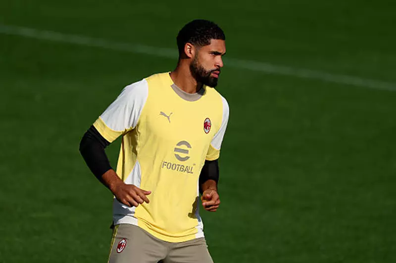 سكاي سبورتس: لوفتوس تشيك يغيب عن مباراة ميلان وبيزا