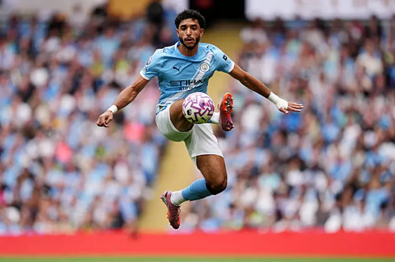 متى سجل مرموش آخر أهدافه مع مانشستر سيتي؟